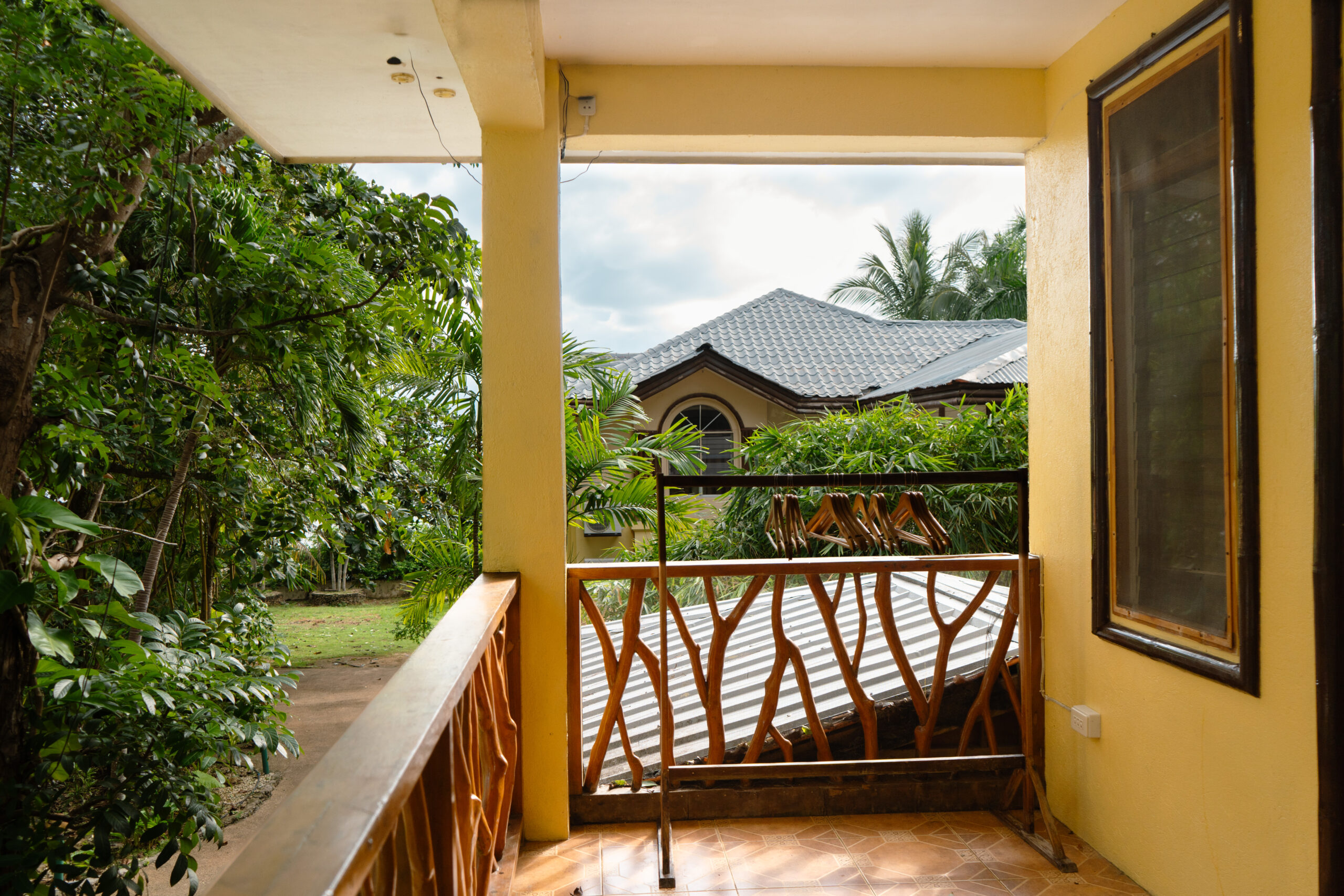 TIRAHAN, 3 bedrooms and terrace